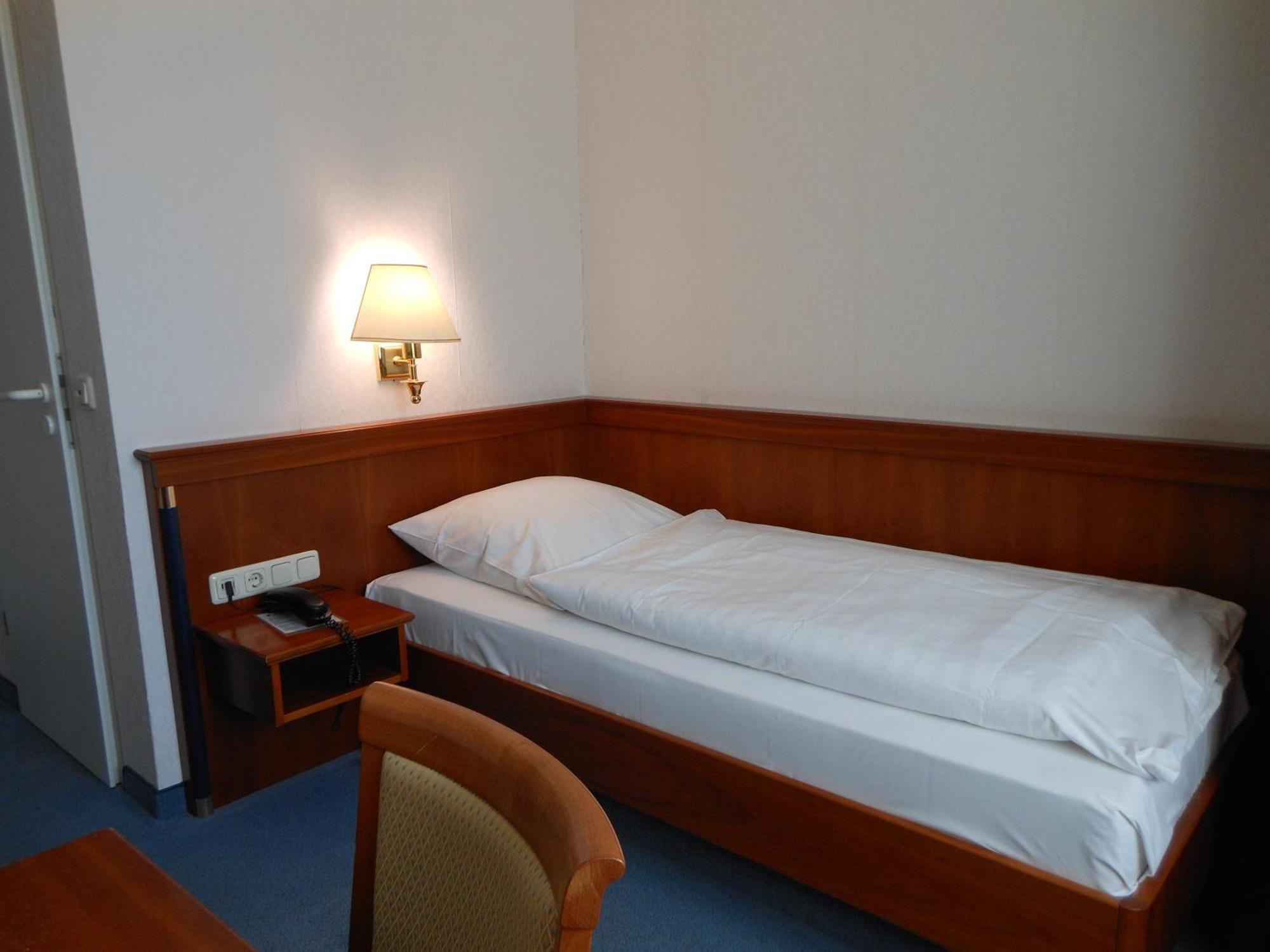 Hotel Pfeffermuehle Борхен Экстерьер фото
